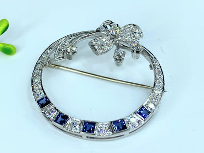 Art Deco 10K Diamond Sapphire Bow motif circular brooch 10.7g 1 3/4"