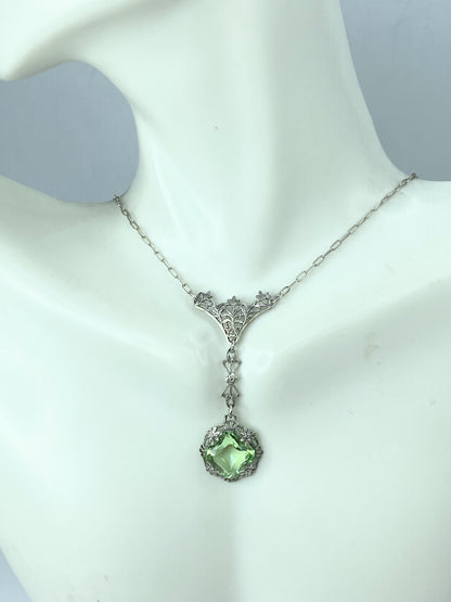 Art Deco Green Camphor Glass Filigree Crystal Necklace, cable chain 15" JR1027