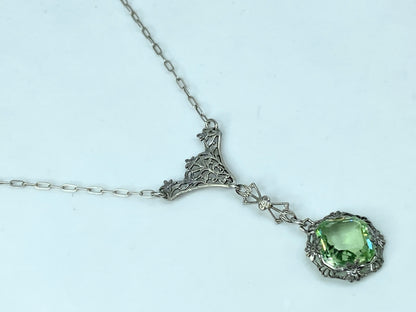 Art Deco Green Camphor Glass Filigree Crystal Necklace, cable chain 15" JR1027