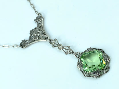 Art Deco Green Camphor Glass Filigree Crystal Necklace, cable chain 15" JR1027