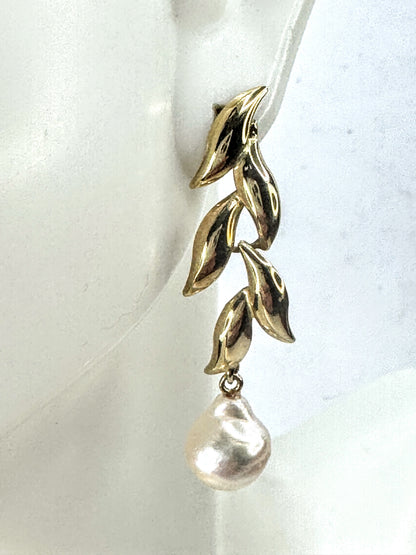 Vintage 14K Yellow Gold Leaf Drop Dangle Earrings with Baroque Pearls JR1675