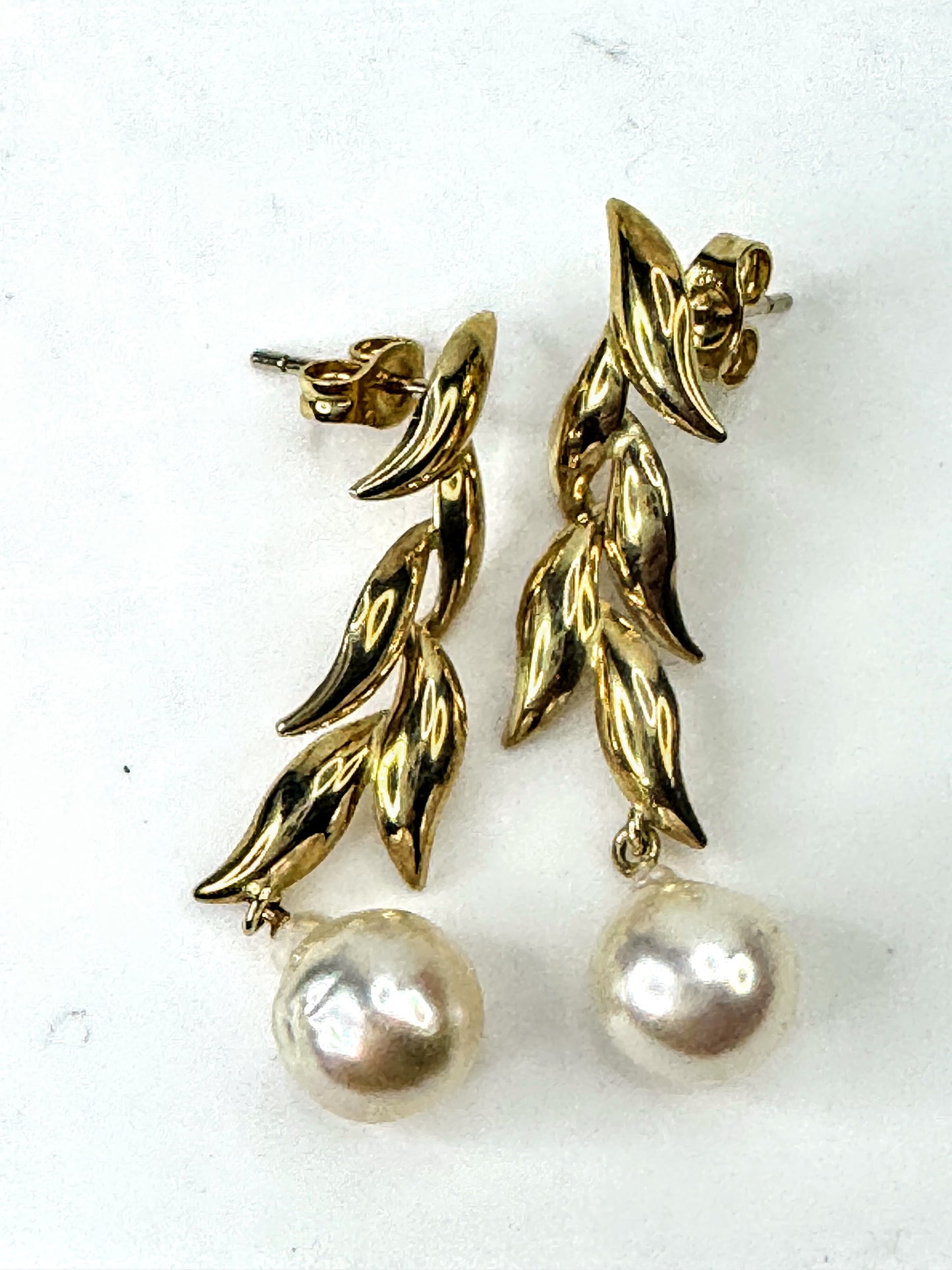 Vintage 14K Yellow Gold Leaf Drop Dangle Earrings with Baroque Pearls JR1675
