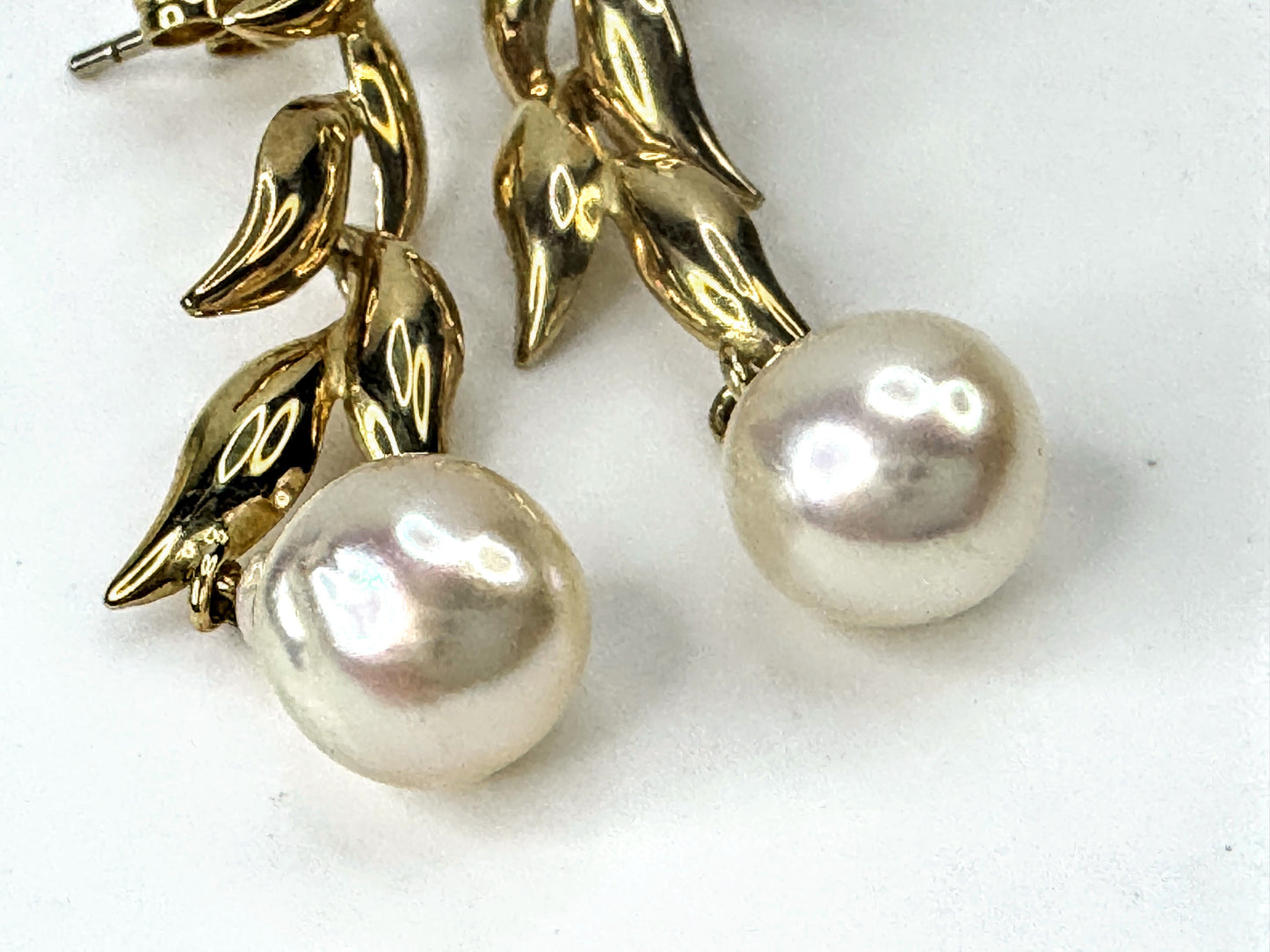Vintage 14K Yellow Gold Leaf Drop Dangle Earrings with Baroque Pearls JR1675