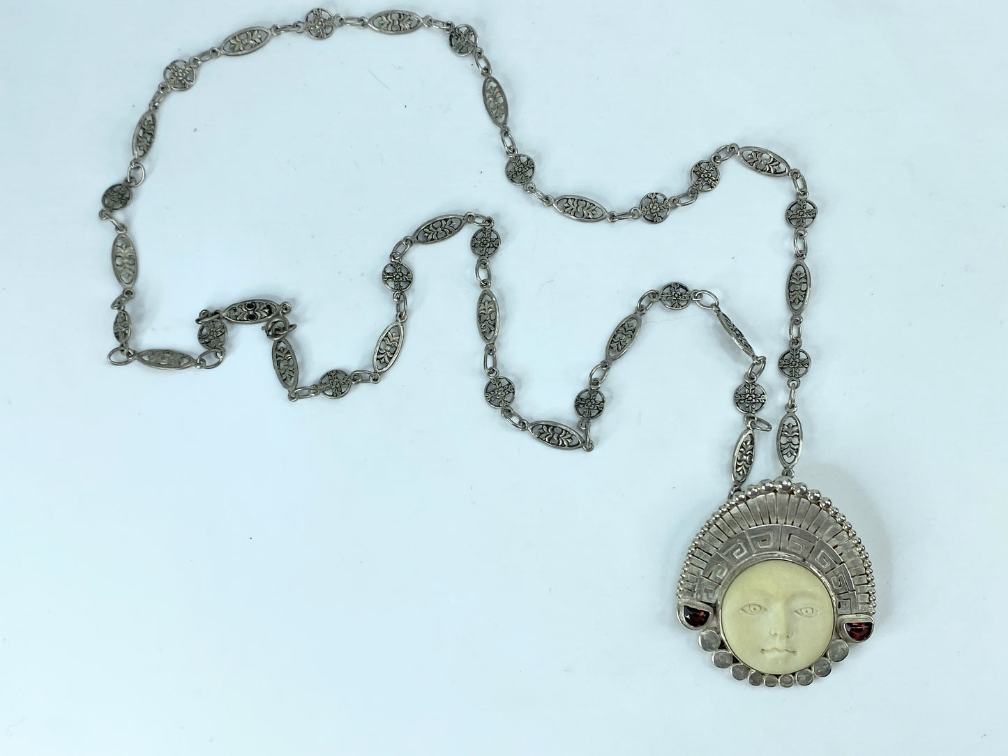 Sajen Aztec Face with Headdress Garnet gem ornate filigree link necklace JR1029