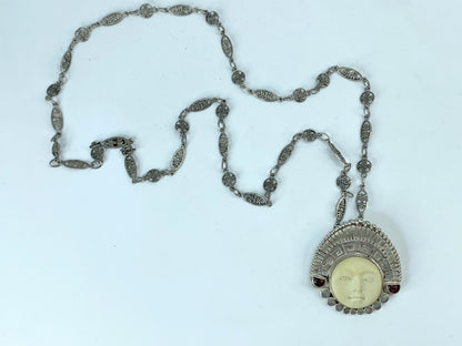 Sajen Aztec Face with Headdress Garnet gem ornate filigree link necklace JR1029