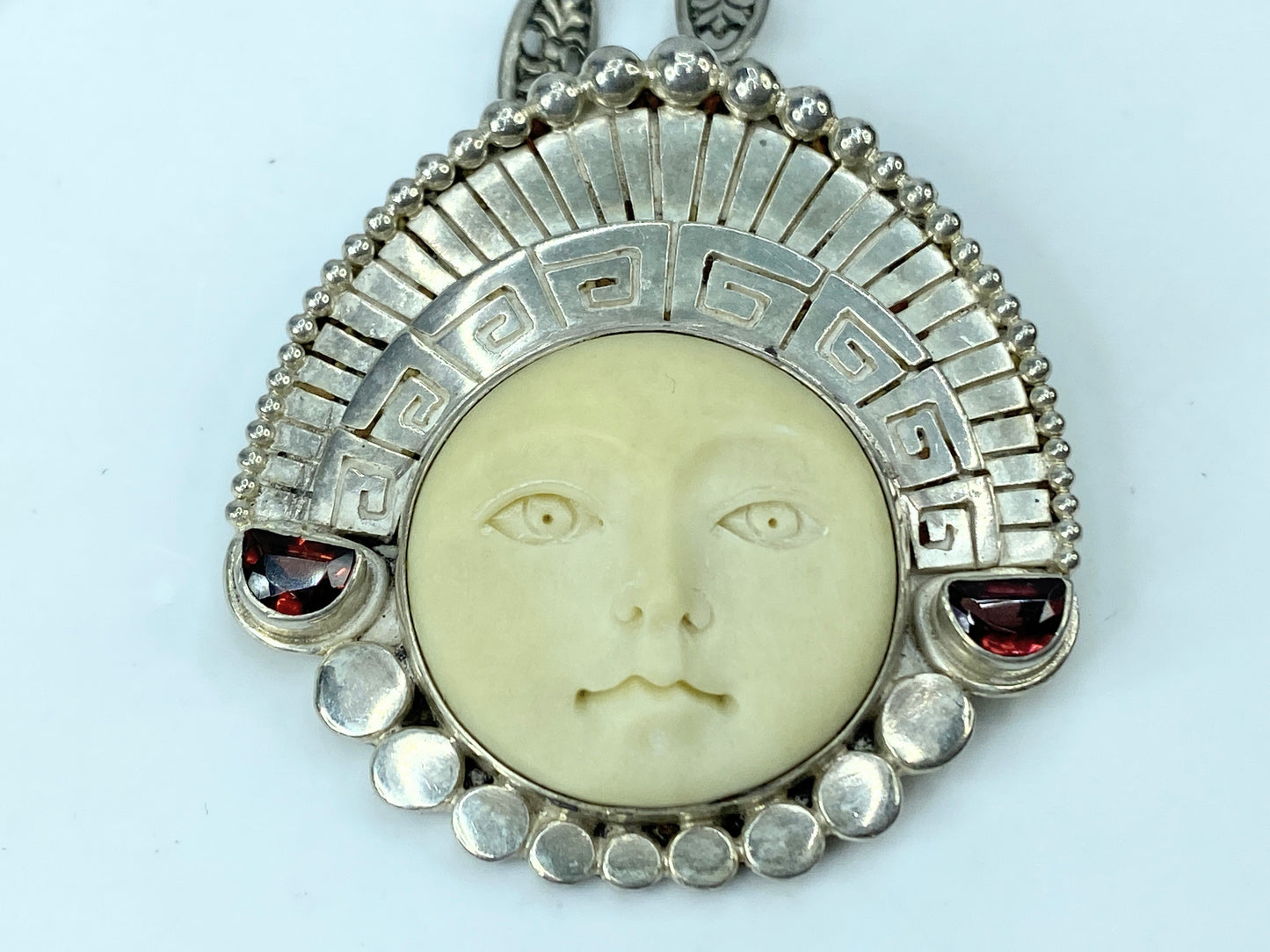 Sajen Aztec Face with Headdress Garnet gem ornate filigree link necklace JR1029