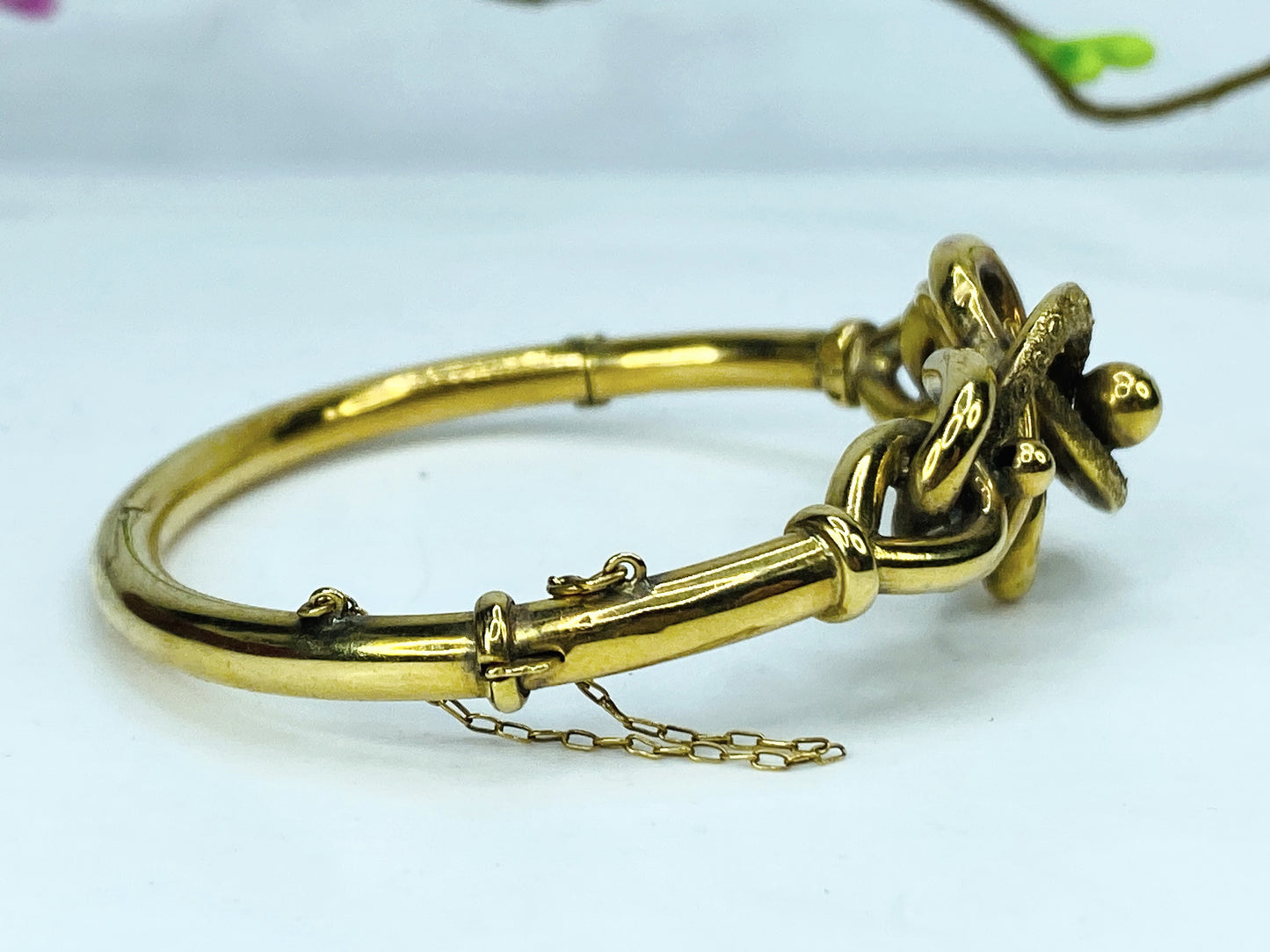 Antique 9ct Gold Textured Lovers Knot Bangle Bracelet in original box JR1031