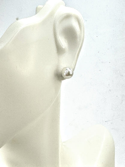 Vintage 1950s 14K Gold Akoya Pearl Stud Earrings 6.05mm Lustrous Pair JR1679