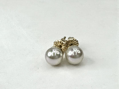 Vintage 1950s 14K Gold Akoya Pearl Stud Earrings 6.05mm Lustrous Pair JR1679