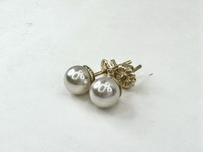 Vintage 1950s 14K Gold Akoya Pearl Stud Earrings 6.05mm Lustrous Pair JR1679