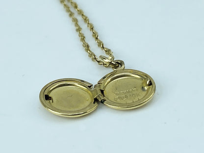14K Gold Round Locket Pendant Necklace 18” Delicate Chain Vintage Style JR1218