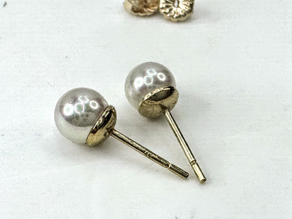 Vintage 1950s 14K Gold Akoya Pearl Stud Earrings 6.05mm Lustrous Pair JR1679