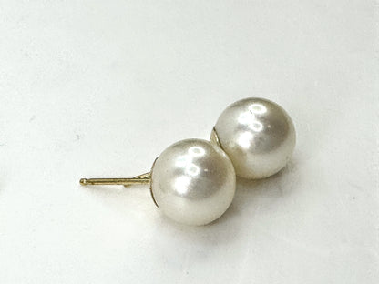Mid-Century 14K Yellow Gold 8.2mm Fine Akoya Pearl Stud Earrings Pair JR1680