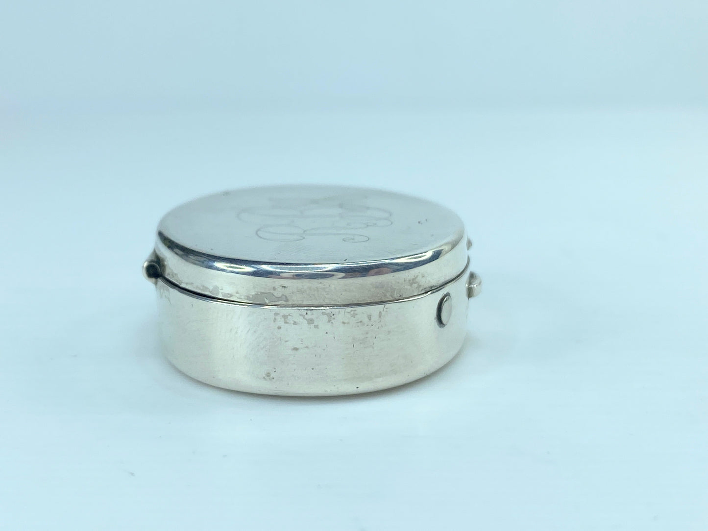 Sterling silver Plain engraved oval pill box A131