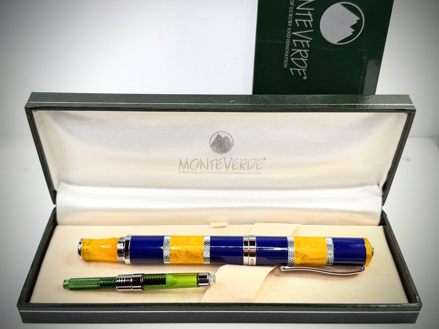 Vintage Monteverde Fountain Pen Blue Yellow Resin Iridium Nib SS309