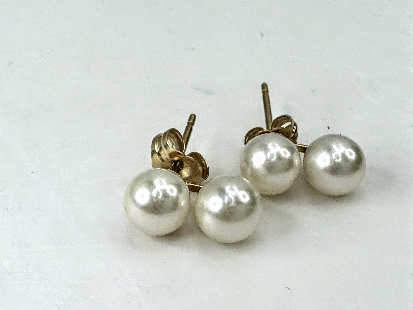 Vintage Mid-Century 14K Yellow Gold Double Pearl Stud Earrings Pair JR1684
