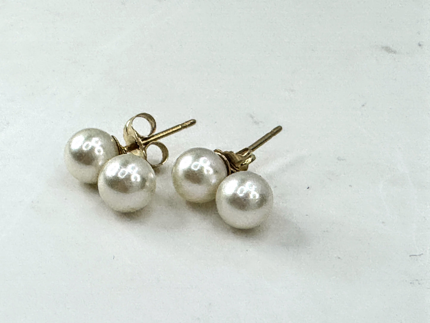 Vintage Mid-Century 14K Yellow Gold Double Pearl Stud Earrings Pair JR1684