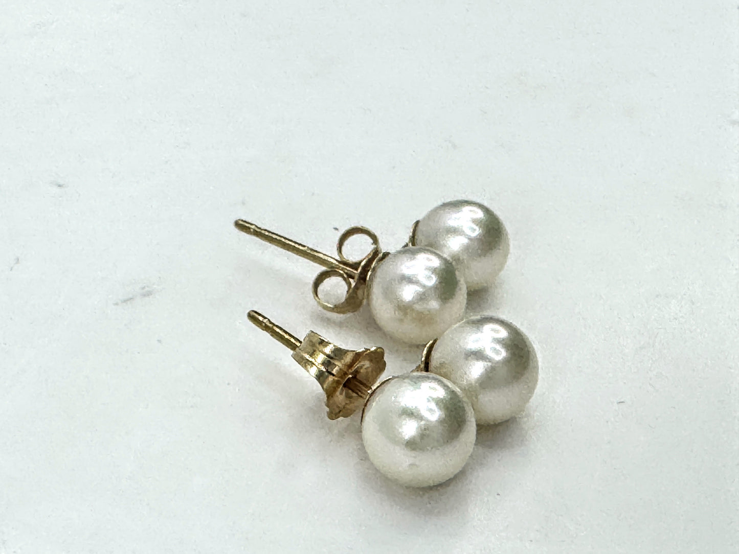Vintage Mid-Century 14K Yellow Gold Double Pearl Stud Earrings Pair JR1684