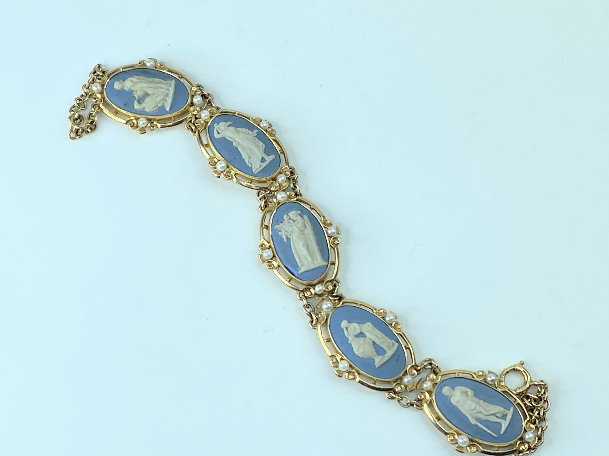 Art Deco England 14K Wedgewood Cameo White Jasper Seed pearl bracelet 7.5" JR377