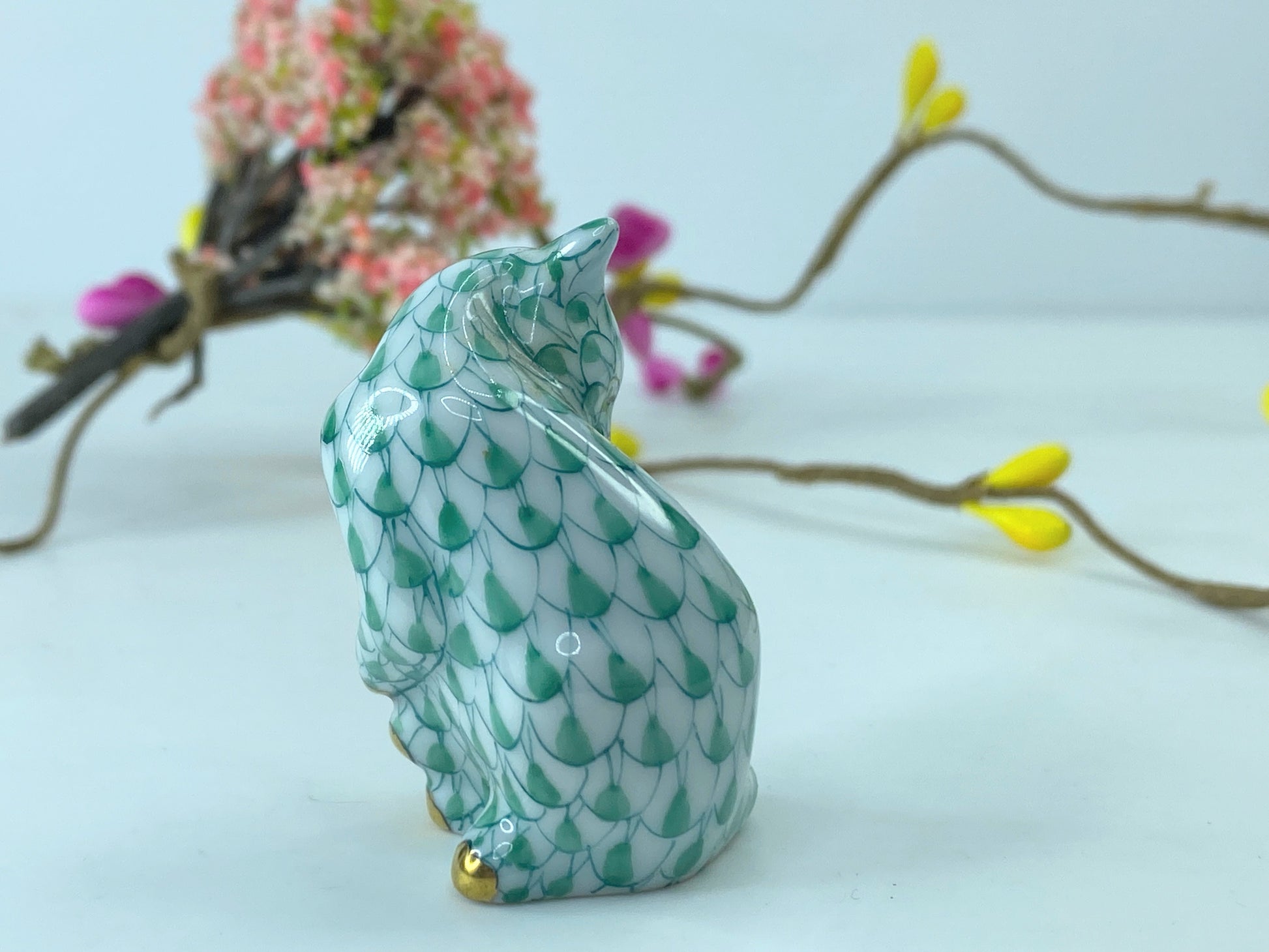 HEREND Miniature Cat 5283 - Green Fishnet - Domestic Collection A206