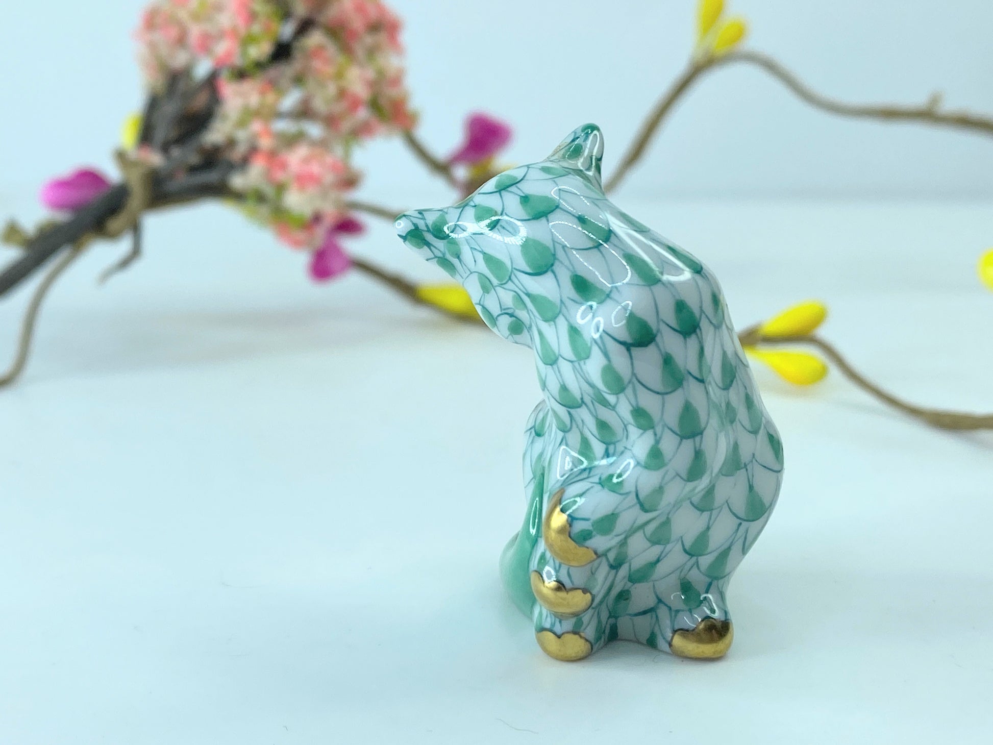 HEREND Miniature Cat 5283 - Green Fishnet - Domestic Collection A206