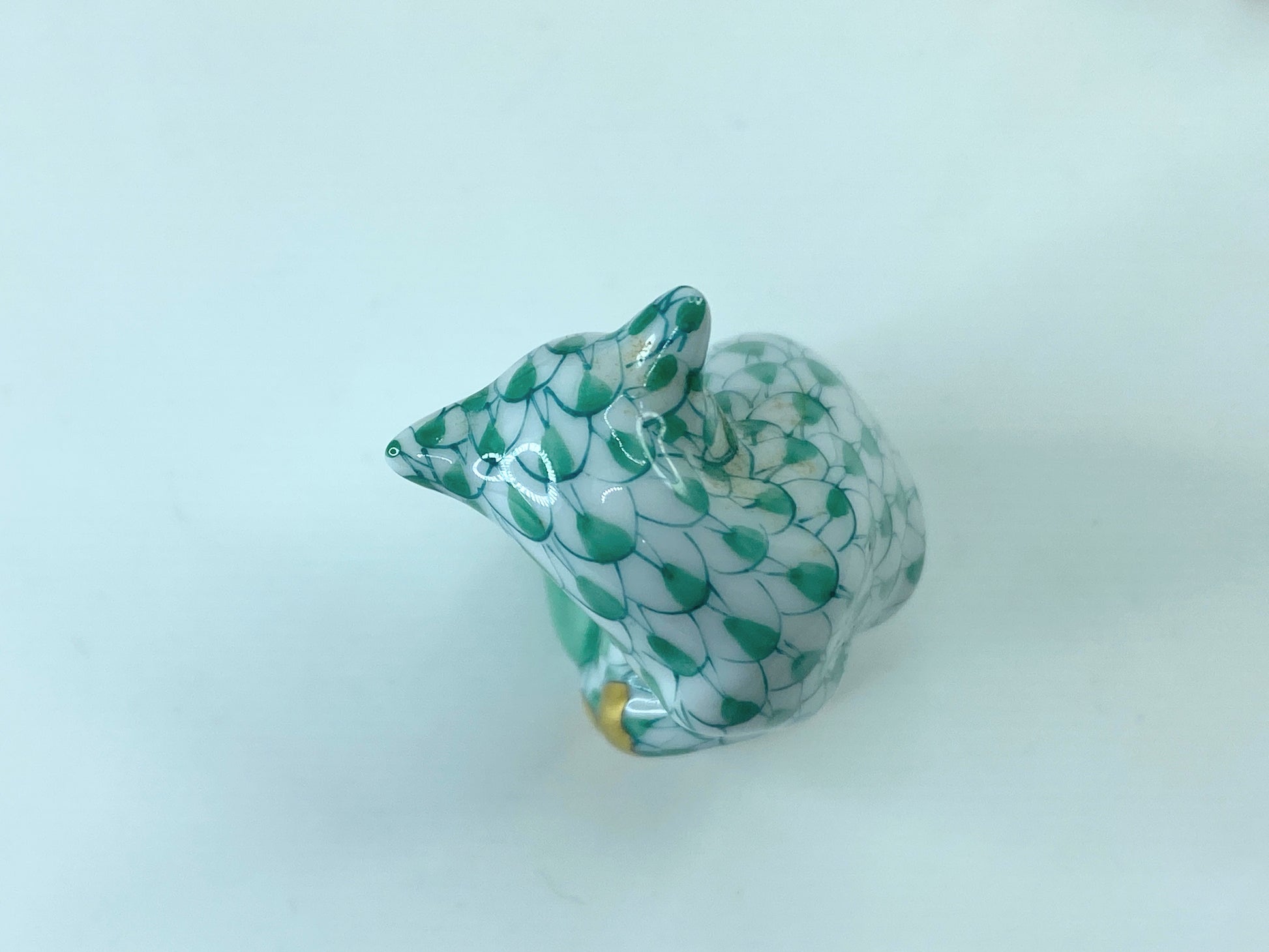 HEREND Miniature Cat 5283 - Green Fishnet - Domestic Collection A206