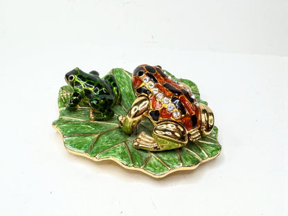 Enameled Crystal Frogs on Lotus Leaf Decor XN146
