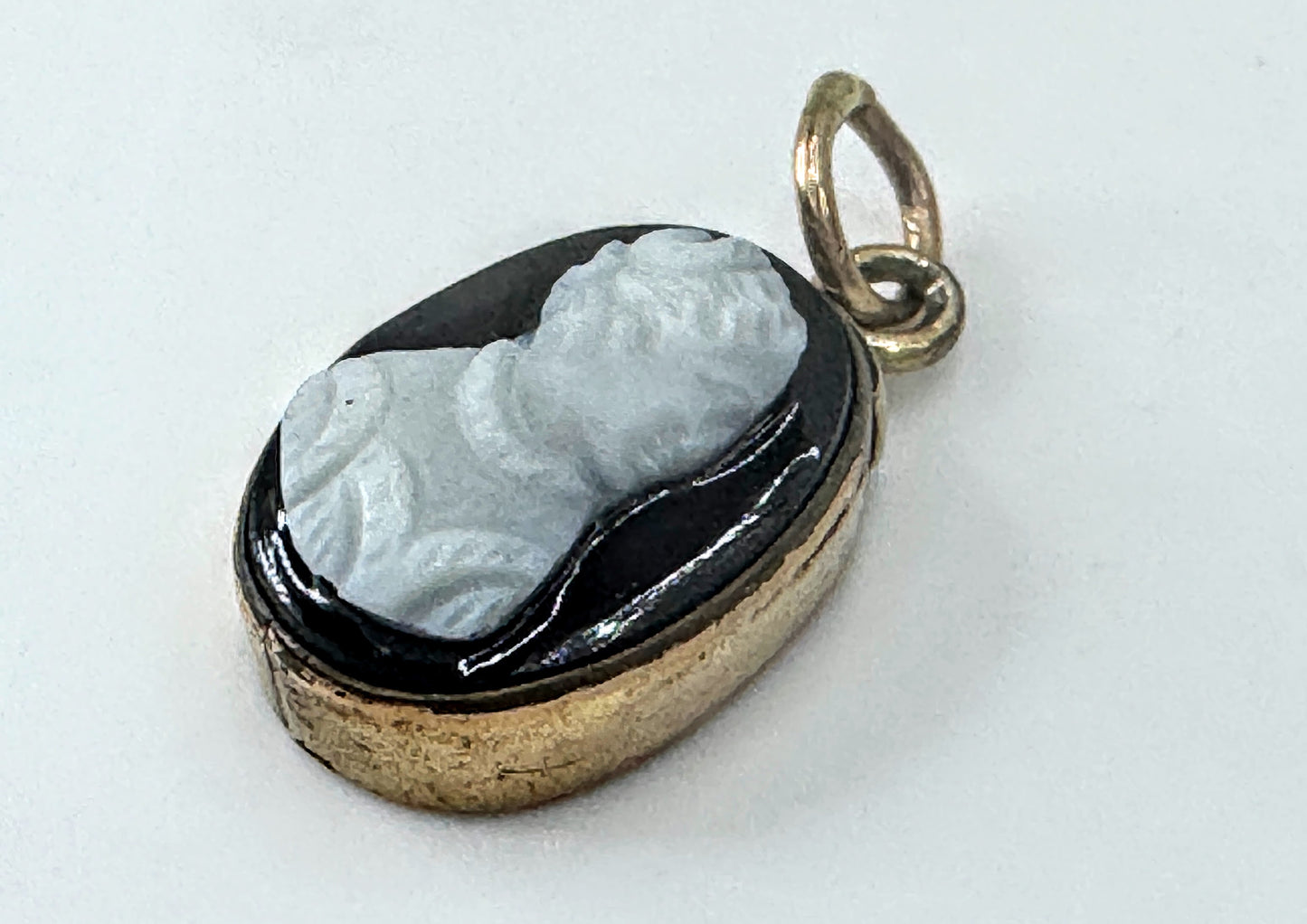 10K Yellow Gold Black Onyx Cameo Oval Pendant Charm JR1690
