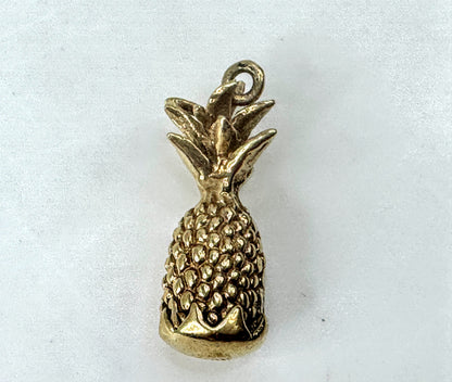 14K Yellow Gold Textured Pineapple Charm Pendant Tropical Fruit JR1692