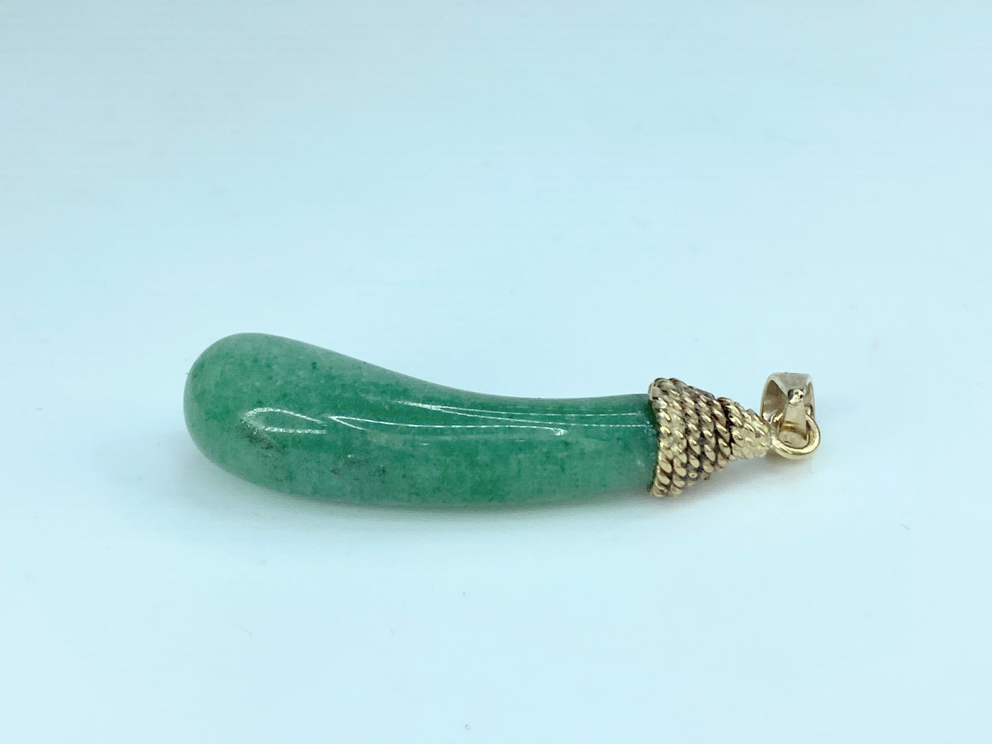 14K yellow gold Jadeite gourd shape wrapped bale pendant 5.5g 1 5/8" JR9920