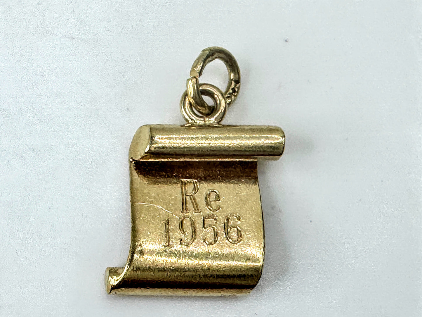 14K Gold Diploma Scroll Graduation Charm Pendant 1956 JR1694