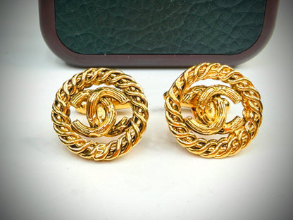 Vintage Chanel Gold Tone Round Logo Cufflinks SS322