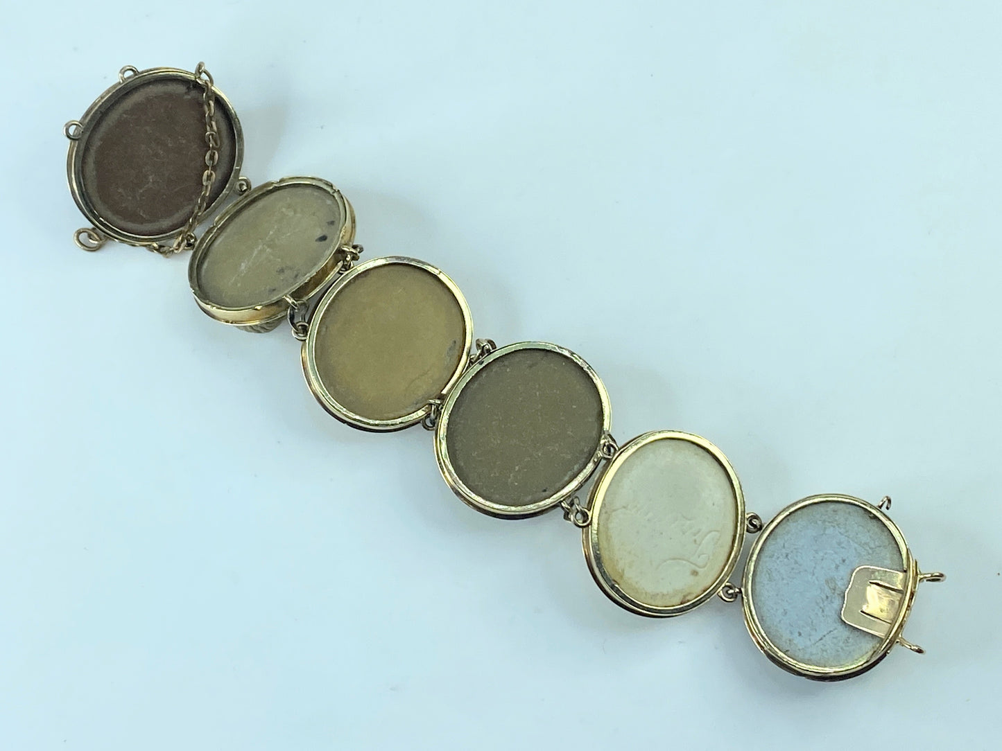 Antique 14K yellow gold Impressive Lava Cameo Bracelet signed 8 1/8" 56.7g JR373