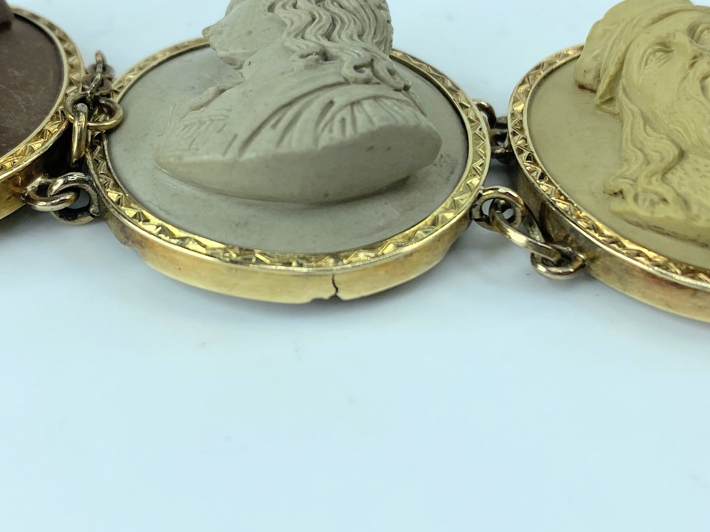 Antique 14K yellow gold Impressive Lava Cameo Bracelet signed 8 1/8" 56.7g JR373