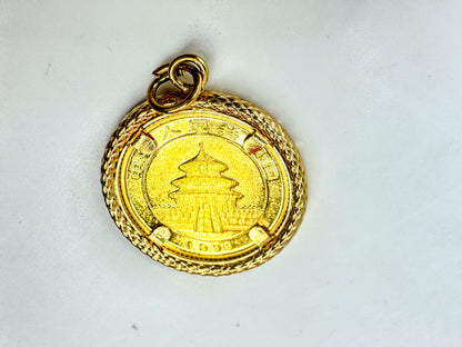 14K Gold 1999 Chinese Panda 1/10 oz Gold Coin Pendant Bezel 10 Yuan 4.7g JR1701
