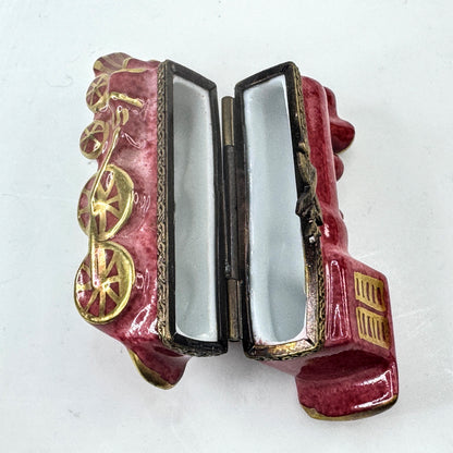 Peint Main Limoges France Red Train Locomotive Porcelain Hinged TrinketBox A1039
