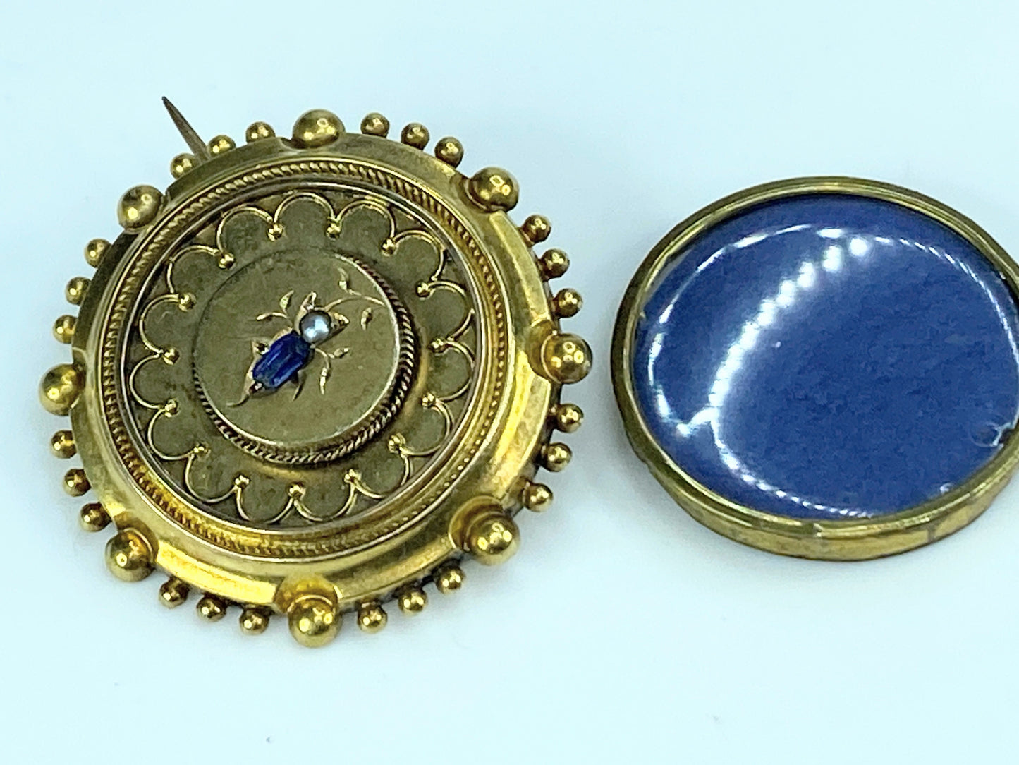 19th Century Gem set brooch with insect and cannetile motift in 15K gold JR9932