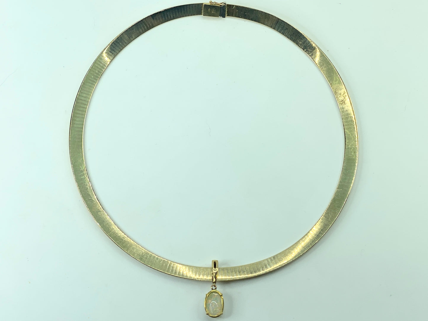 14K Polished Flexible 8mm Omega 7.12ct Oval Opal pendant Choker Necklace JR701