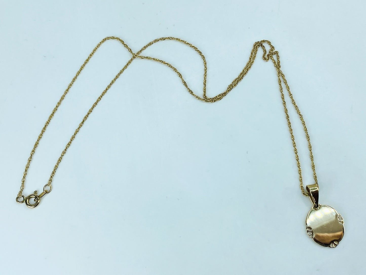 14K Yellow Gold Floral Cutout Engravable Pendant Necklace JR1233