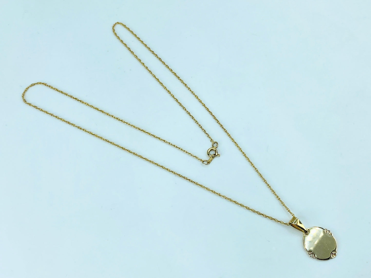 14K Yellow Gold Floral Cutout Engravable Pendant Necklace JR1233