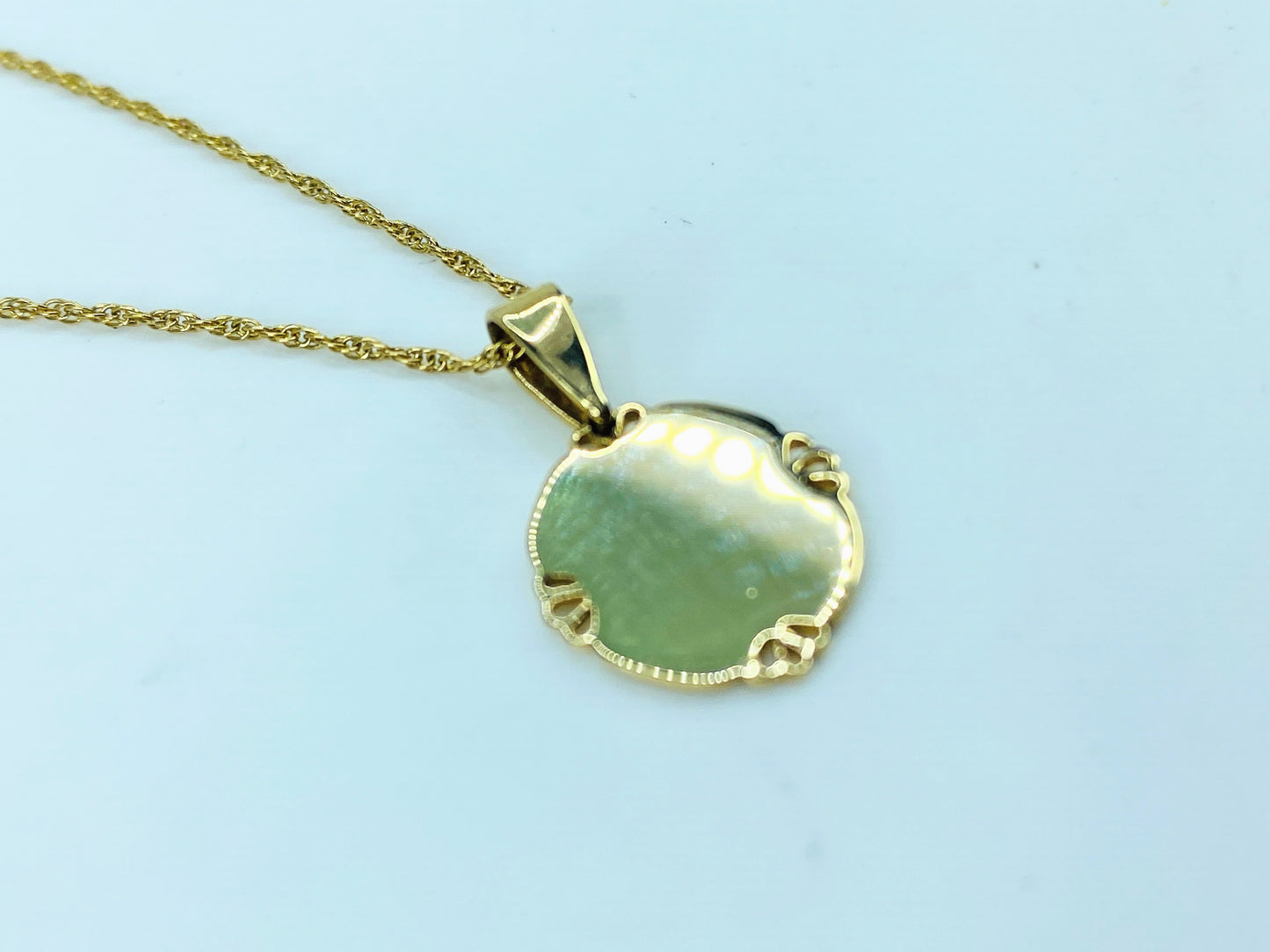 14K Yellow Gold Floral Cutout Engravable Pendant Necklace JR1233