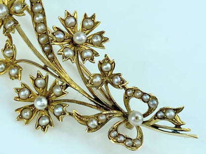 20th Century 15 Karat cultured Seed pearls Floral brooch 2 3/8" 6.7g JR9934