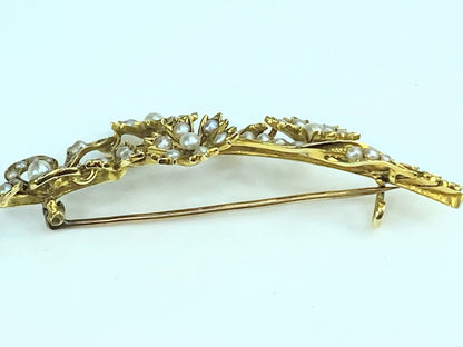 20th Century 15 Karat cultured Seed pearls Floral brooch 2 3/8" 6.7g JR9934