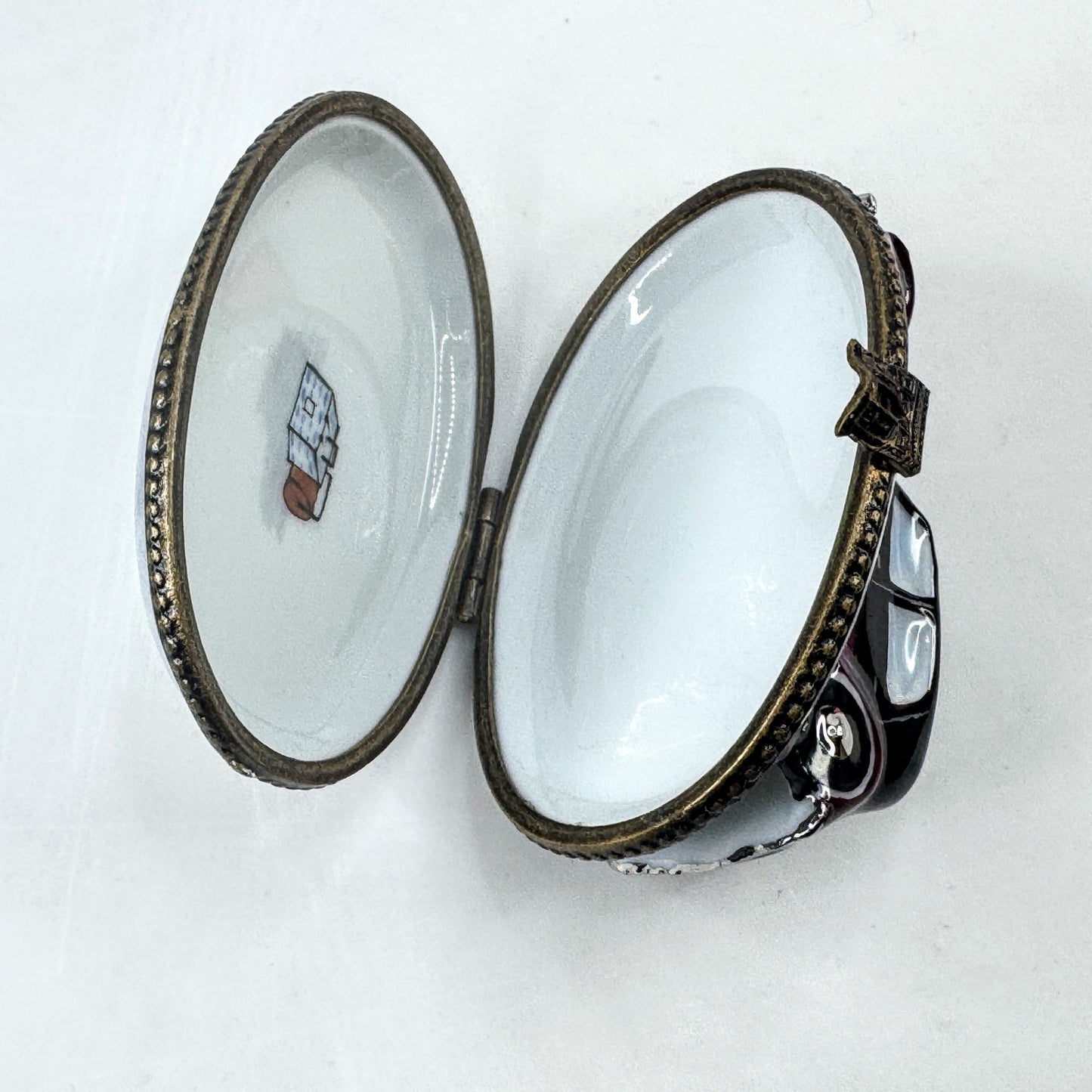 French Peint Main Taxi Porcelain Hinged Trinket Box Signed Limoges A1035