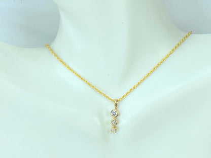 18K gold 0.3ct round brilliant Diamond necklace 3.0g 18" JR9143