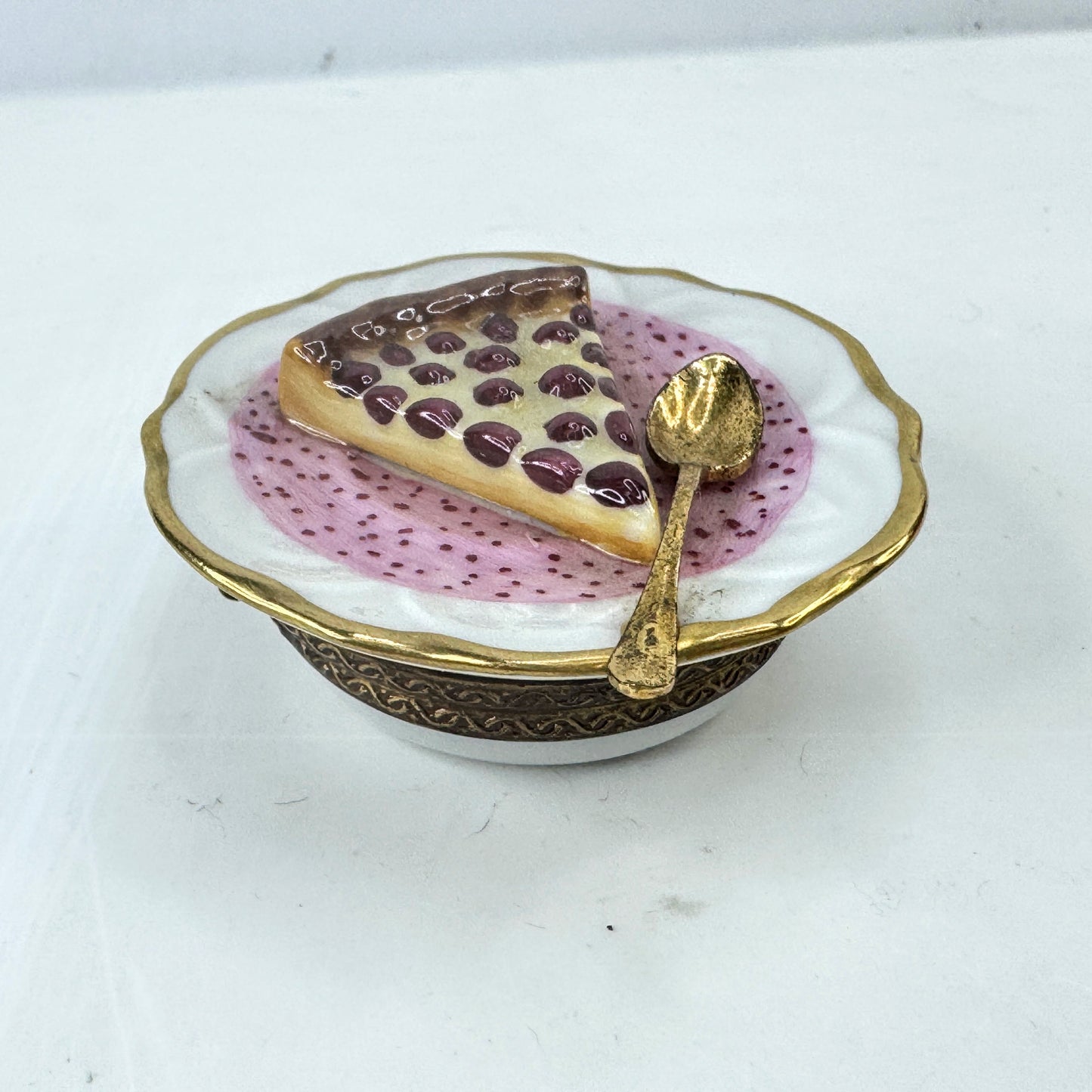 Vintage Limoges France Parry Vieille Berry Pie Slice Trinket Box A1036