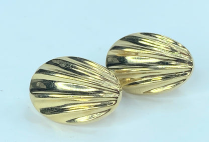 14K yellow gold Clam shape ridded puffy Omega back earrings 7.5g JR9145