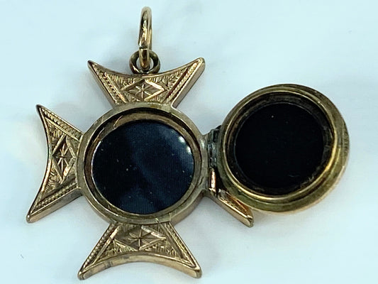 Victorian 10K yelllow gold Maltese Cross Locket pendant 1 1/8" 6.1g JR9941