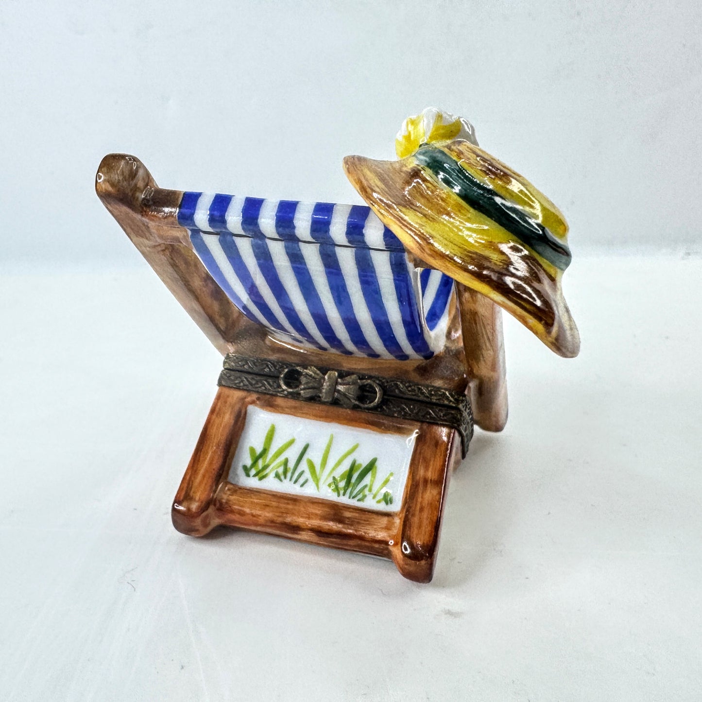 Rochard Limoges France Hand-Painted Beach Chair Trinket Box A1030