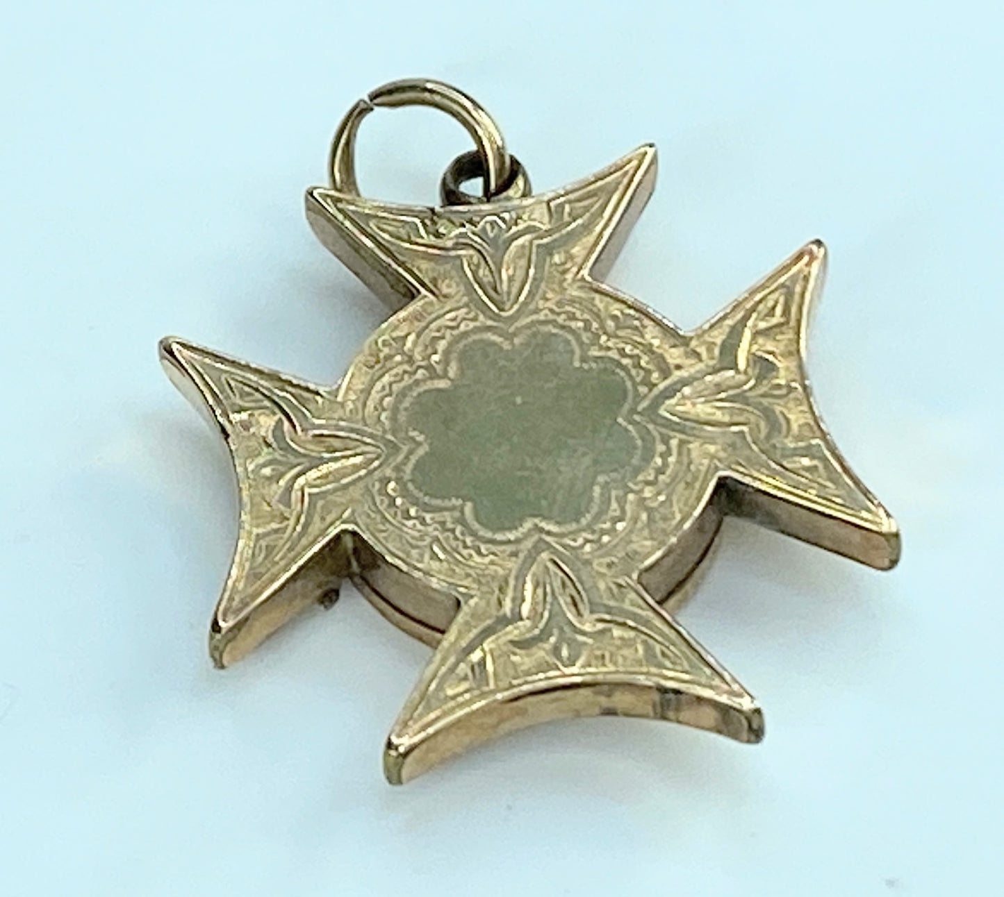 Victorian 10K yelllow gold Maltese Cross Locket pendant 1 1/8" 6.1g JR9941